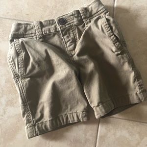 Boys Abercrombie 3/4 khaki shorts